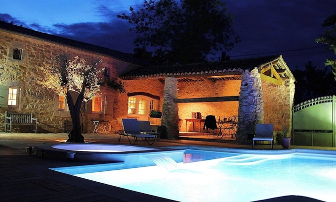 Lussan Villa | Homerez - Villa en Lussan con piscina