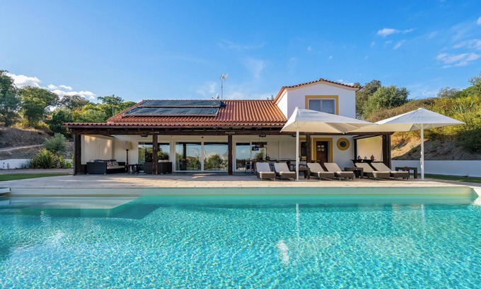 Mora Villa | Homerez - Villa en Mora con Piscina Privada