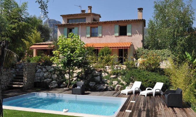 La Gaude Villa | Homerez - Villa La Gaude con piscina