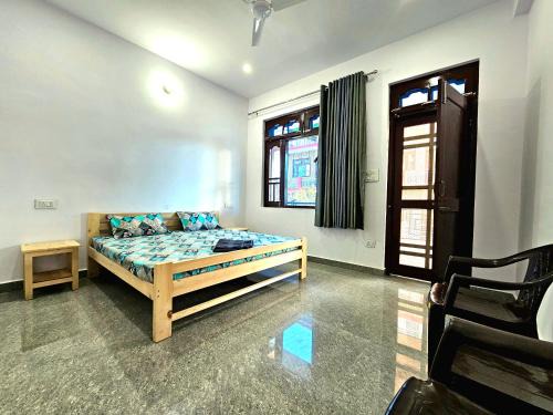 Suja Casa | Homestay at landing site