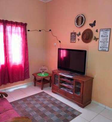 Tanjung Kling Casa | HOMESTAY CAHAYA PUTERI