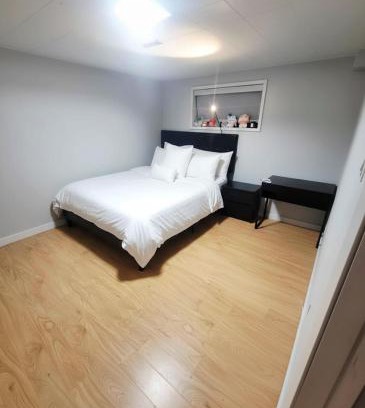 East Side Casa | Homestay Central Vancouver for longterm rental