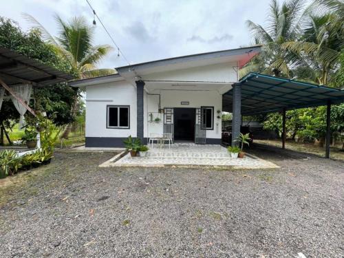 Pasir Puteh Casa | Homestay Che Nor Pasir Puteh