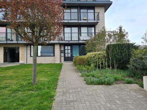 Flora Casa | Homestay Gent-Merelbeke self check-in service