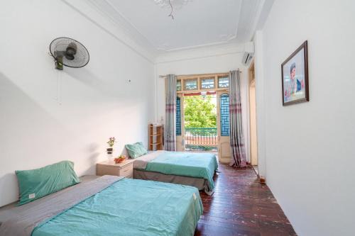 Long Bien Hotel | Homestay Ha Noi Green
