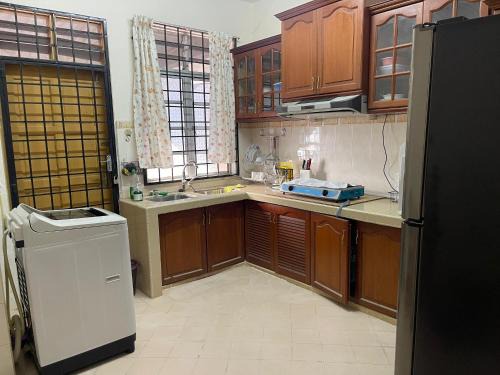 Batu Buruk Casa | Homestay Hanan
