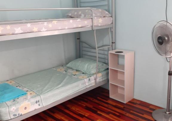 Central Seberang Perai Apartamento | Homestay Idaman Tun Hussein - Harga untuk 1 rumah ,1 bilik ,1 bilik air 4 single bed - Not Sharing
