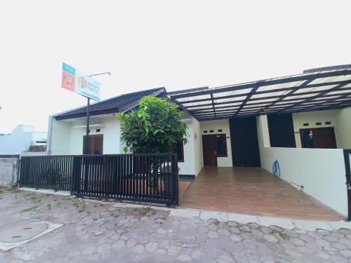 Sinduharjo Casa | Homestay Jogja Jakal By Simply Homy