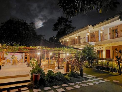 Sinduharjo Casa | Homestay Joglo Seruni Syariah