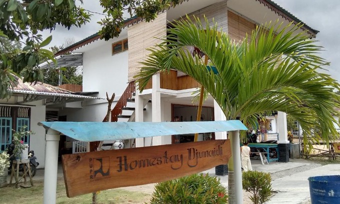Tanjung Pandan Casa | Homestay Junaidi Tanjong Tinggi