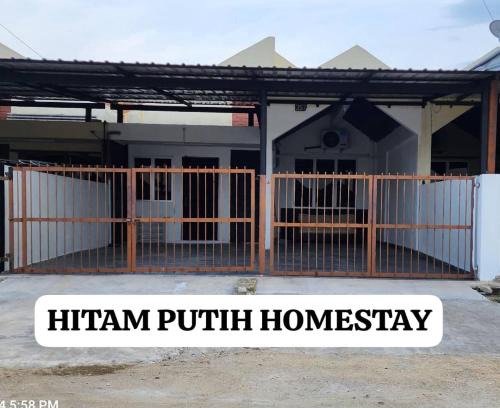 Kampung Gong Limau Casa | Homestay Kemaman - Hitam Putih Homestay