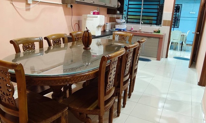 Kampung Sungai Karang Darat Casa | Homestay Murah Cheap and Very Satisfying