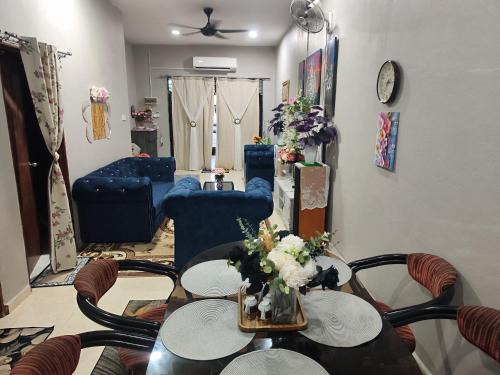 Taman Sri Cempaka Casa | Homestay Norzul