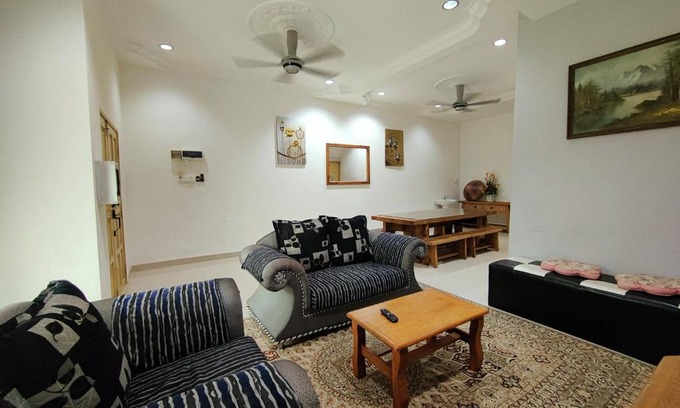Kampung Telaga Batin Apartamento | Homestay Roma Suite