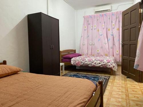 Taman Orkid Casa | Homestay Taman Maktab Pengkalan Chepa