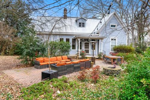 Fairburn Casa | Homestead Away from Home