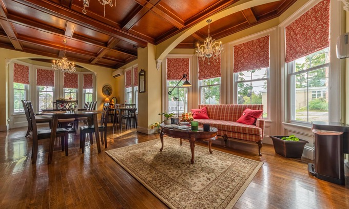 New Milford Cama Y Desayuno | Homestead Inn