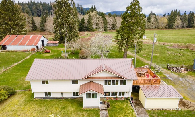 Forks Cabaña | Homestead on the Hoh river