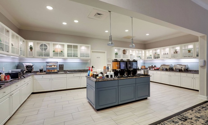 Mount Pleasant Hotel | Homewood Suites by Hilton Charleston - Mt Pleasant
