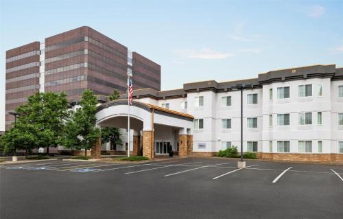 Union Square Hotel | Homewood Suites by Hilton Denver West - Lakewood