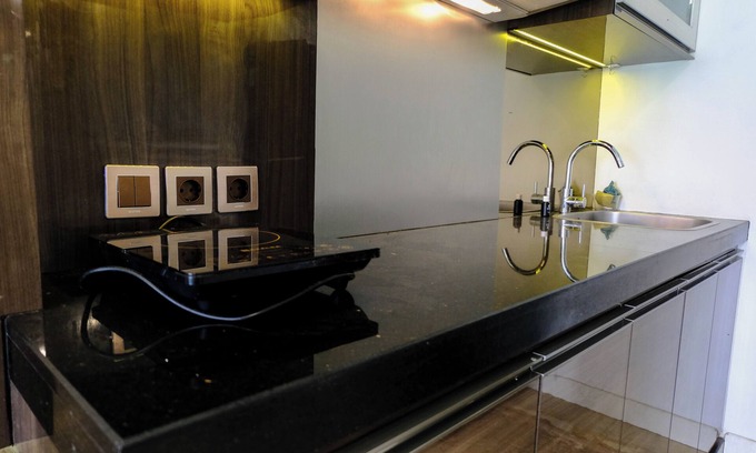 Arjuna Apartamento | Homey 1Br At Landmark Residence Bandung Apartment