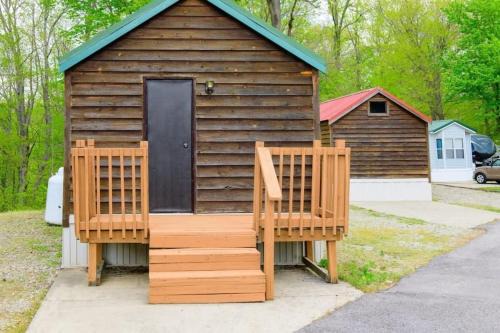 Bloomington Casa | Homey Cabin in Bloomington with Views