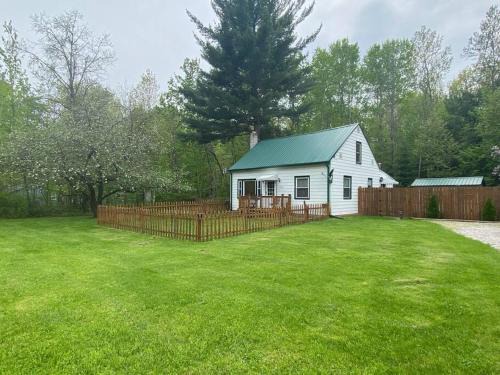 Roscommon County Casa | Homey Houghton Haven