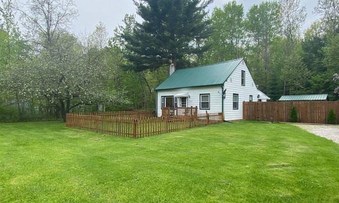 Roscommon County Casa | Homey Houghton Haven