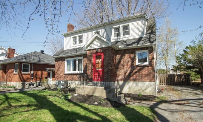Cornwall Casa | Homey Single Family on Old Orchard