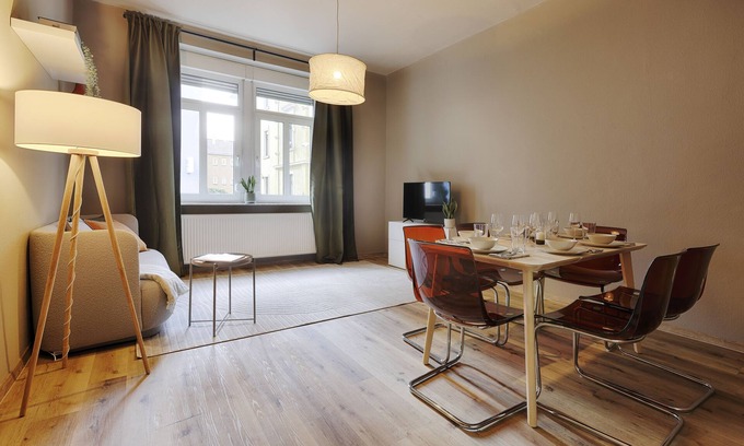 Grombuhl Apartamento | homie stay Schiestlstraße - Moderne Altbauapartments, Nahe Stadtzentrum & Weinberge