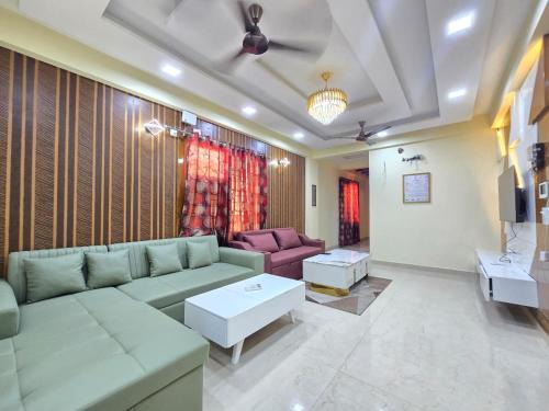 Vaishali Apartamento | Homlee-4BHK Large Apt Near Vaishali Metro