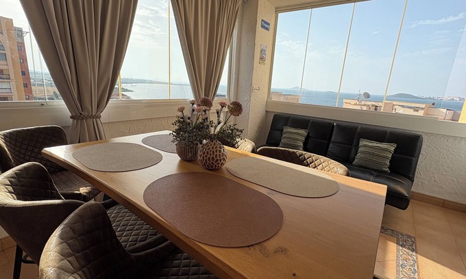 Cartagena Apartamento | HondaMar Apartamento de 3 dormitorios con preciosas vistas a dos mares