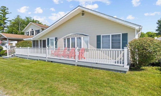 Town of Richmond Casa | Honeoye Lake | Hot Tub | Kayak | Fire Pit