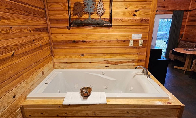 Eureka Springs Apartamento | Honey Bear Haven Suite 1