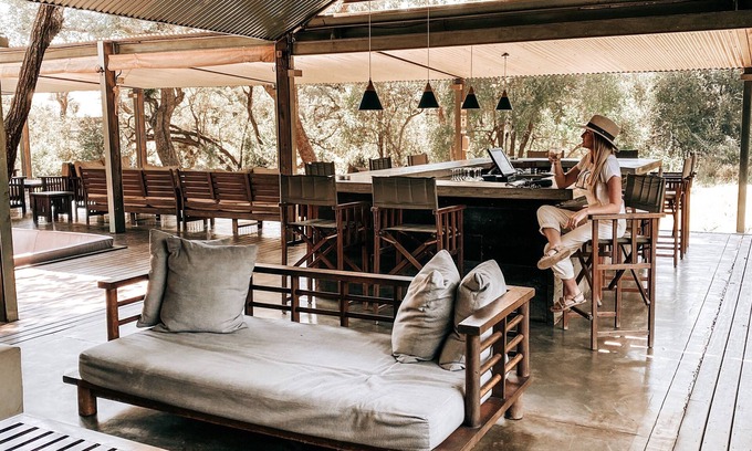 Thorny Bush Game Reserve Otro | Honeyguide Khoka Moya Camp