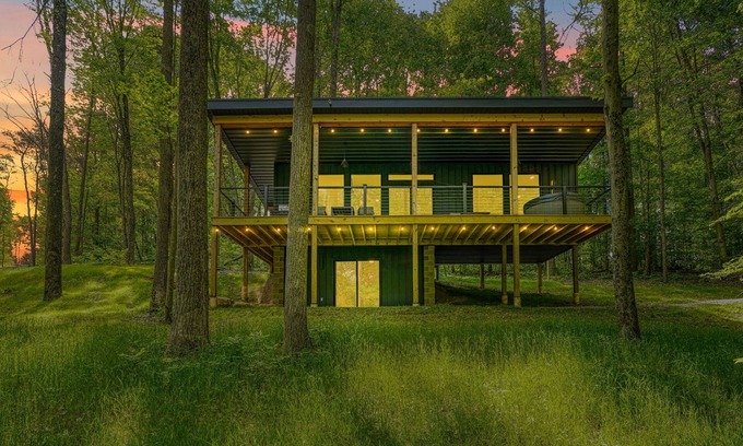 Sugar Grove Cabina | Honeymoon Hollow Cabin ~ Modern Meets Nature