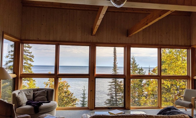 Lutsen Casa | Casa de luna de miel en Pebble Beach superior