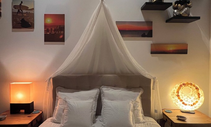 Sagres Casa | HoneyMoon Romantic beautiful Sagres House, 3mn walk, best surfing beach: Tonel