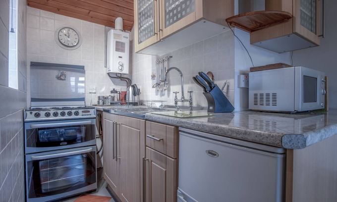 Amroth Cabaña | Honeysuckle Cottage - 1 Bedroom - Amroth