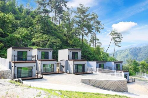 Hongcheon Casa | Hongcheon stone brown Pension