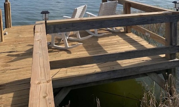 Tavares Casa | Hook, Wine and Sinker Lakefront Home On Lake Dora-Bring Your Boat