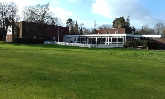 Little Sutton Apartamento | Hooton Golf Club