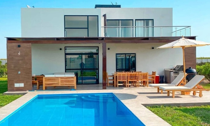 San Clemente Villa | HOP ENCANTO exclusiva de campo en Pisco