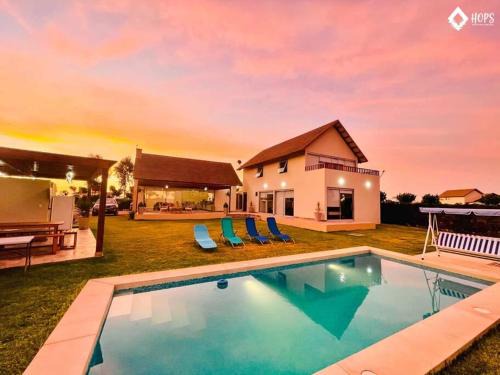 Ica Villa | HOP OHANA exclusiva en campo y playa en Chincha