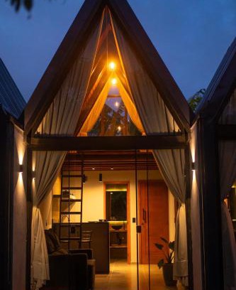 Praia do Rosa Villa | Hop Village