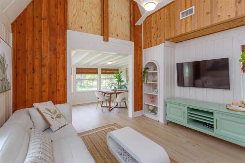 Vacation Village Casa | Hope House- Vacation Village 1 Bedroom with Loft