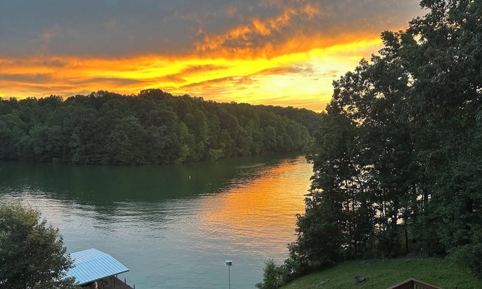 Winchester Casa | Hopkins Point Lake View