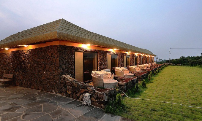 Seongsan Casa | Horang Horang Pension