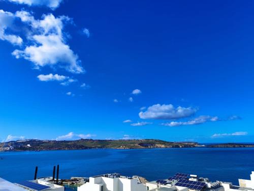 Bugibba Apartamento | HORIZON SUITES by the Sea