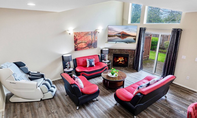 Renton Casa | Horizon Villa: Gated Community